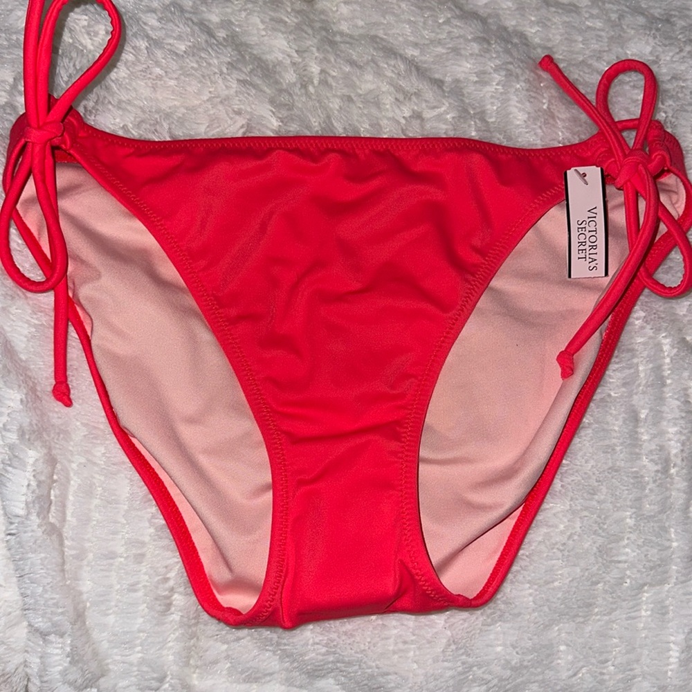 NWT Victoria’s Secret bikini bottom